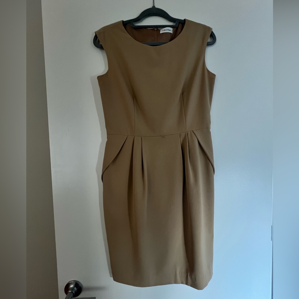 Calvin Klein Quality And Almost New - image 2